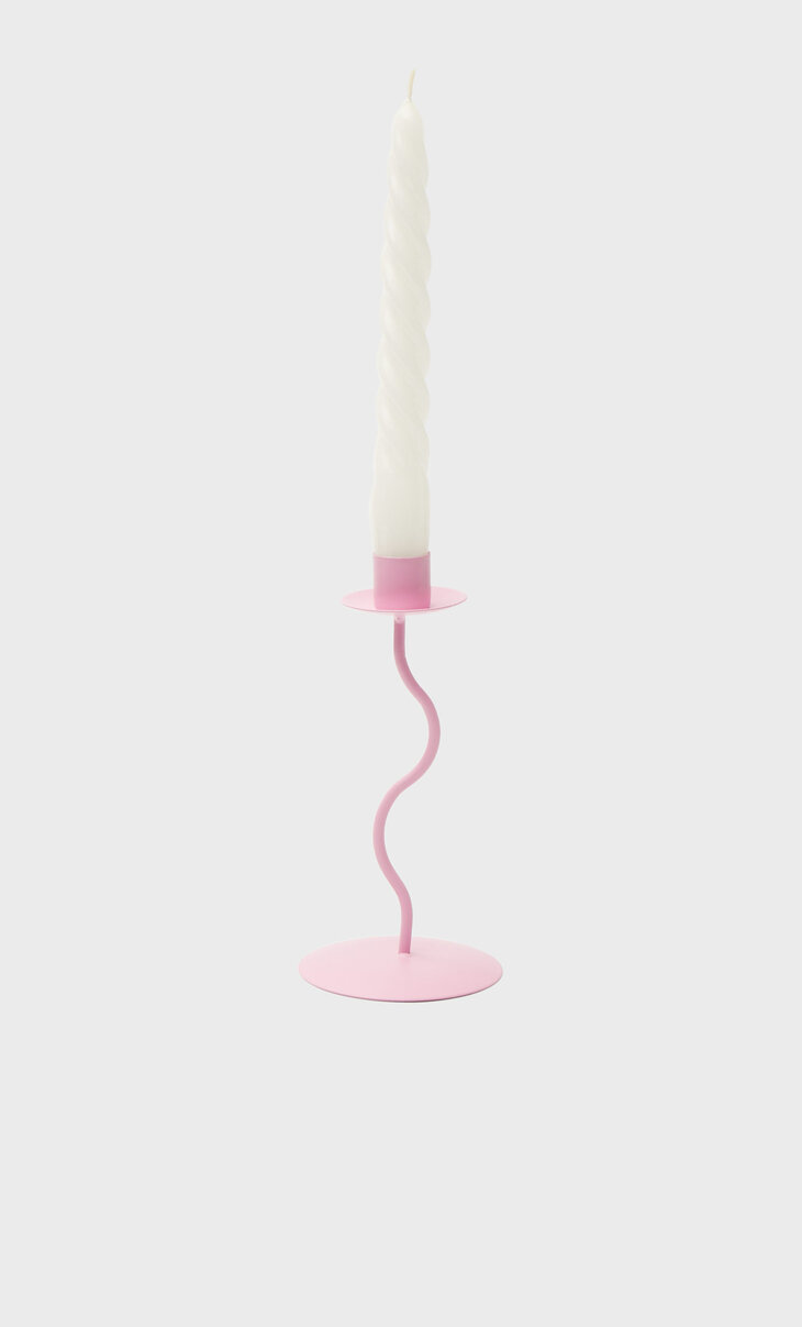Candleholder with wavy design