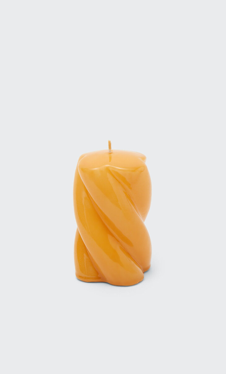 Large spiral candle