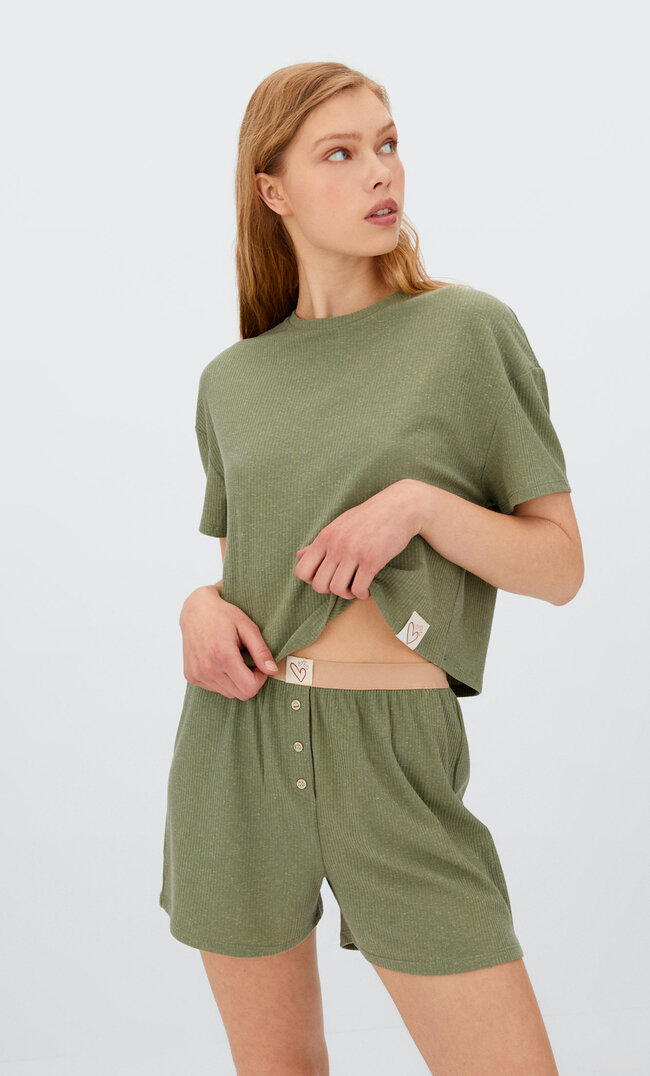 

Stradivarius Pyjamashorts Mit Patentmuster Khaki S