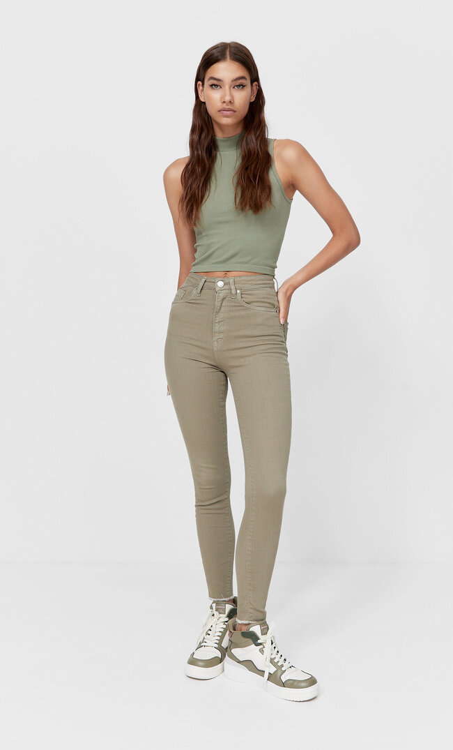 

Stradivarius Hose Mit Superhohem Bund In Farben Khaki 40