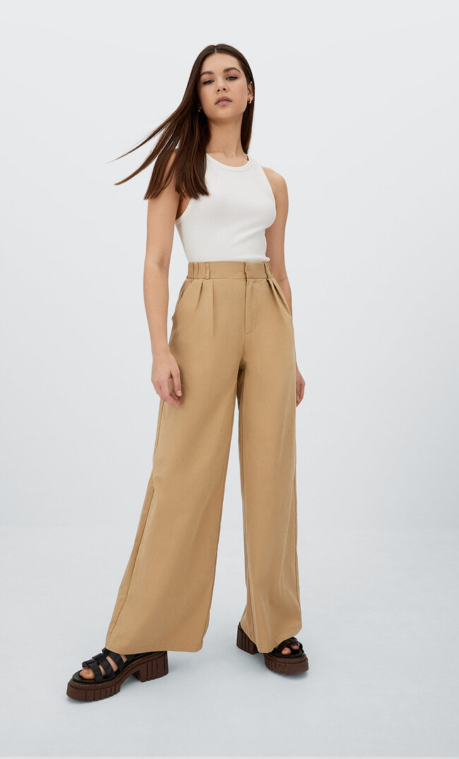 

Stradivarius Wide-Leg-Bundfaltenhose Beige 42