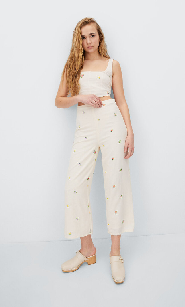 

Stradivarius Bridgerton-Hose Mit Stickerei Ecru 34