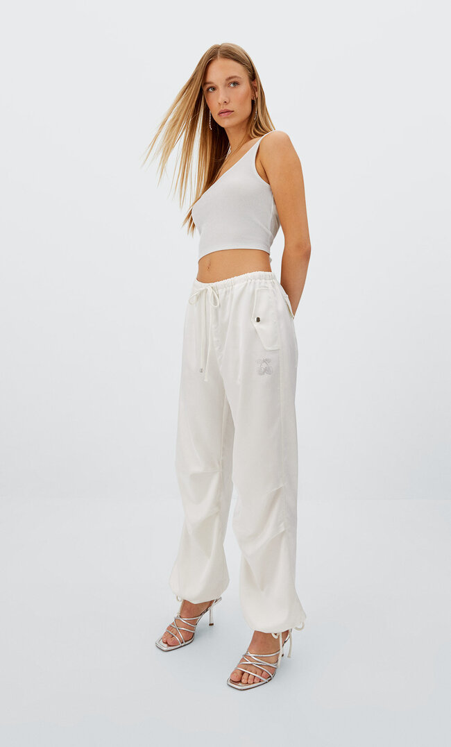 

Stradivarius Cargohose Aus Satin Pacha Ecru 36