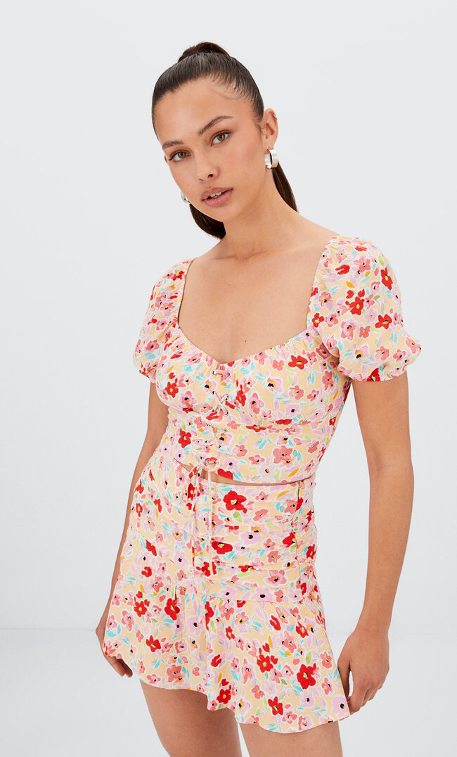 

Stradivarius Spódnicospodenki Mini W Kwiaty Żółty 44