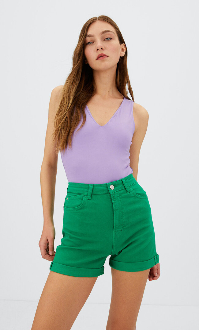 

Stradivarius Mom-Shorts Im Slim-Fit In Verschiedenen Farben Grün 32