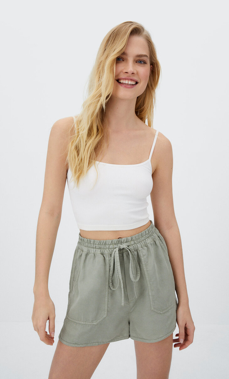 Flowing utility shorts