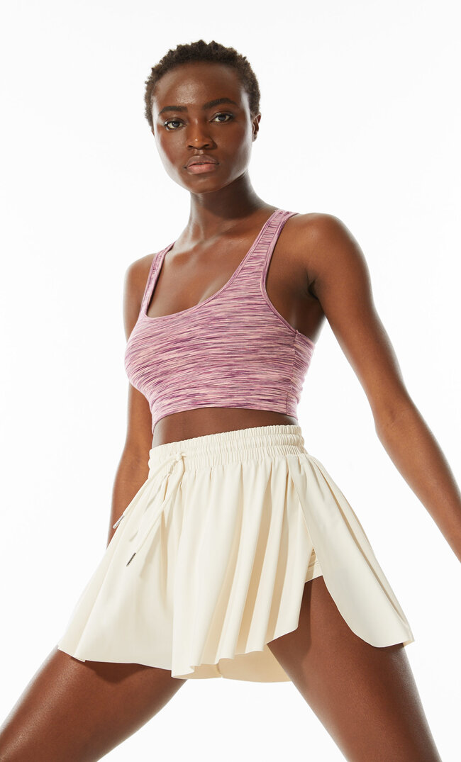 

Stradivarius Fließende Sportshorts Ecru L