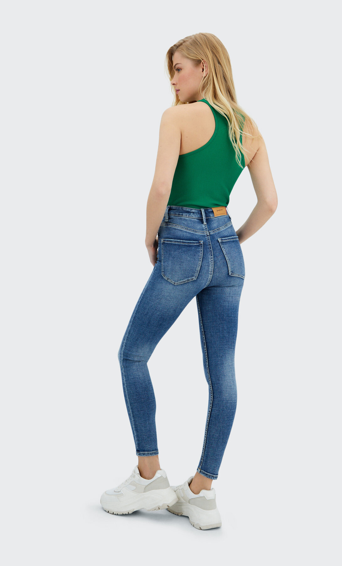 Jeans taille très haute - Tout afficher 