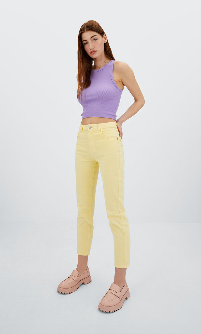 

Stradivarius Jeansy Mom Slim Żółty Pastelowy 32