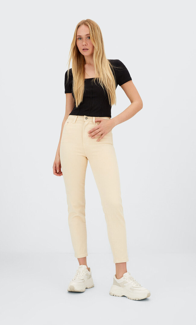 

Stradivarius Mom-Jeans Im Slim-Fit Vanille 40