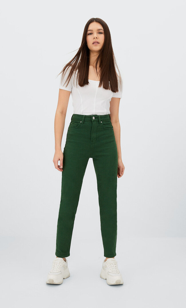 

Stradivarius Mom-Jeans Im Slim-Fit Grün 44