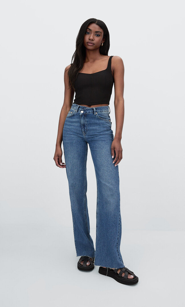 

Stradivarius Straight-Fit-Jeans Mit Crossover Medium Dark Blue Denim 32