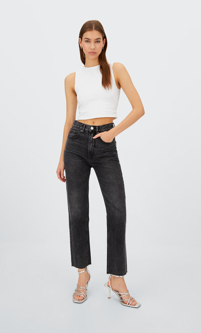 

Stradivarius Cropped-Jeans Im Straight-Fit Black Denim Washed 40