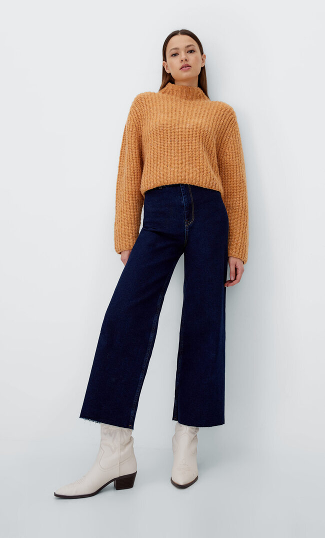 Stradivarius Sweter Z Dzianiny Z Półgolfem Beżowy L