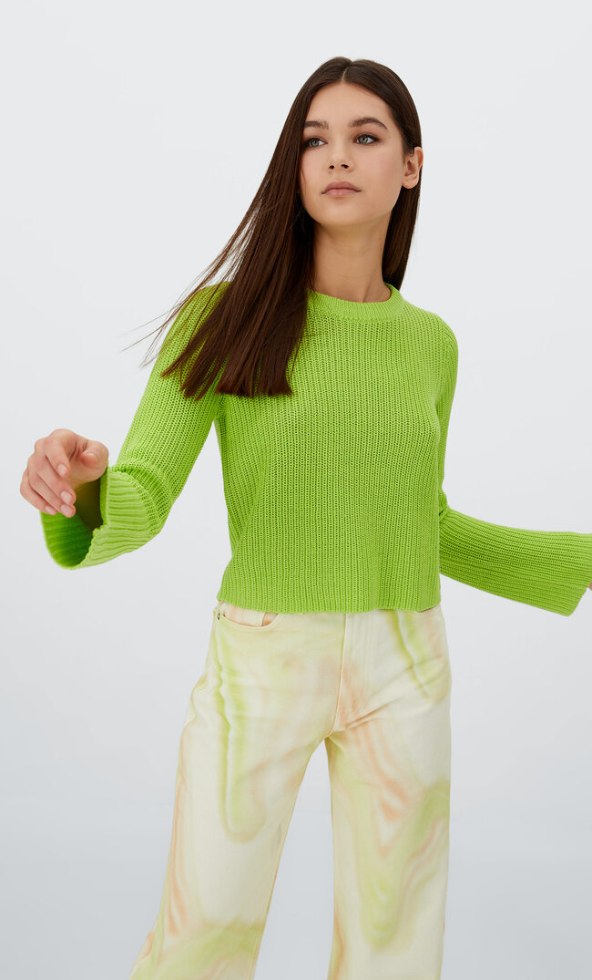 Stradivarius Pullover Mit Ausgestellten Ärmeln Grün L
