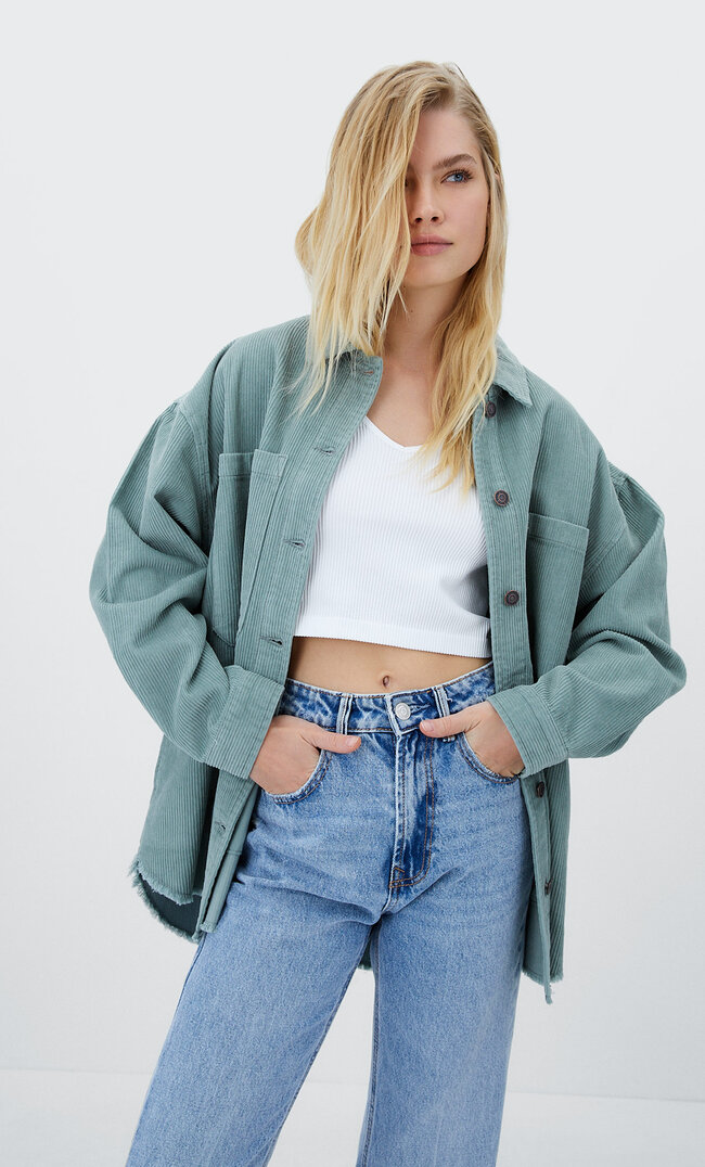 Stradivarius Cord-Hemdjacke Grün S