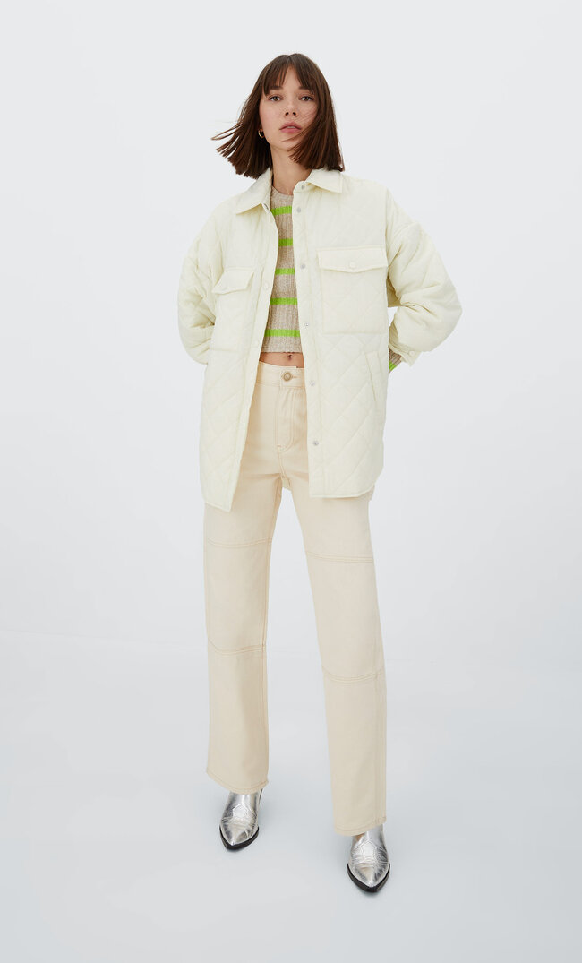 

Stradivarius Gesteppte Hemdjacke Ecru L
