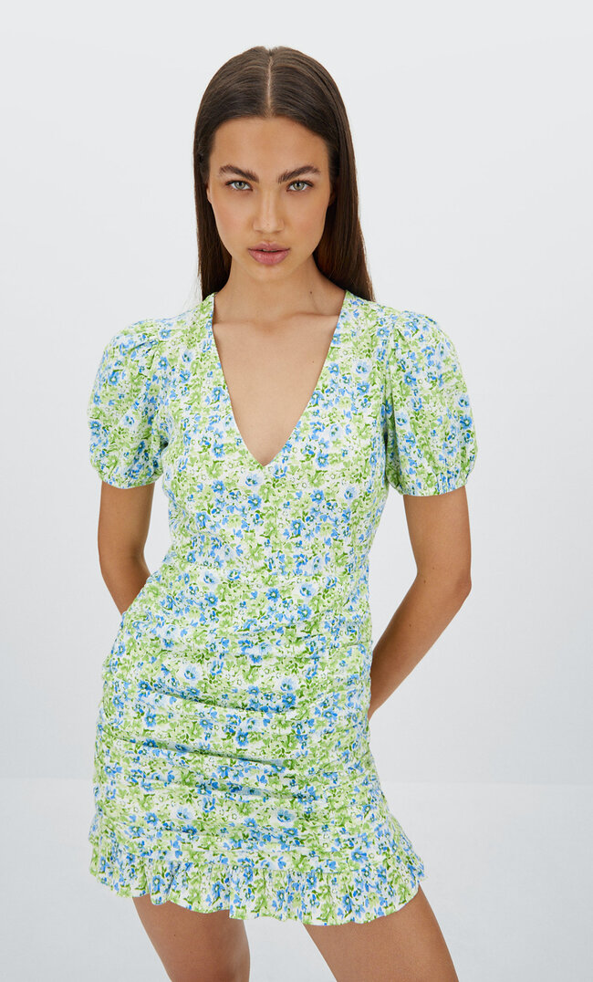 

Stradivarius Kurzes Kleid Mit Blumenprint Und Raffung Ecru M