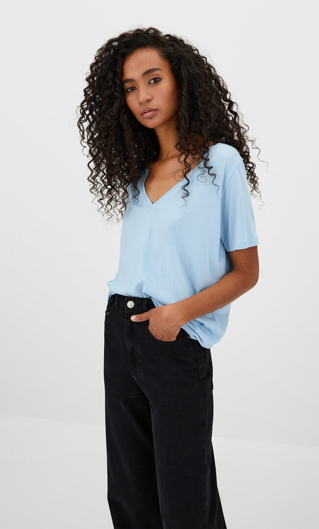 

Stradivarius Basic-Shirt Mit V-Ausschnitt Himmelblau Xl