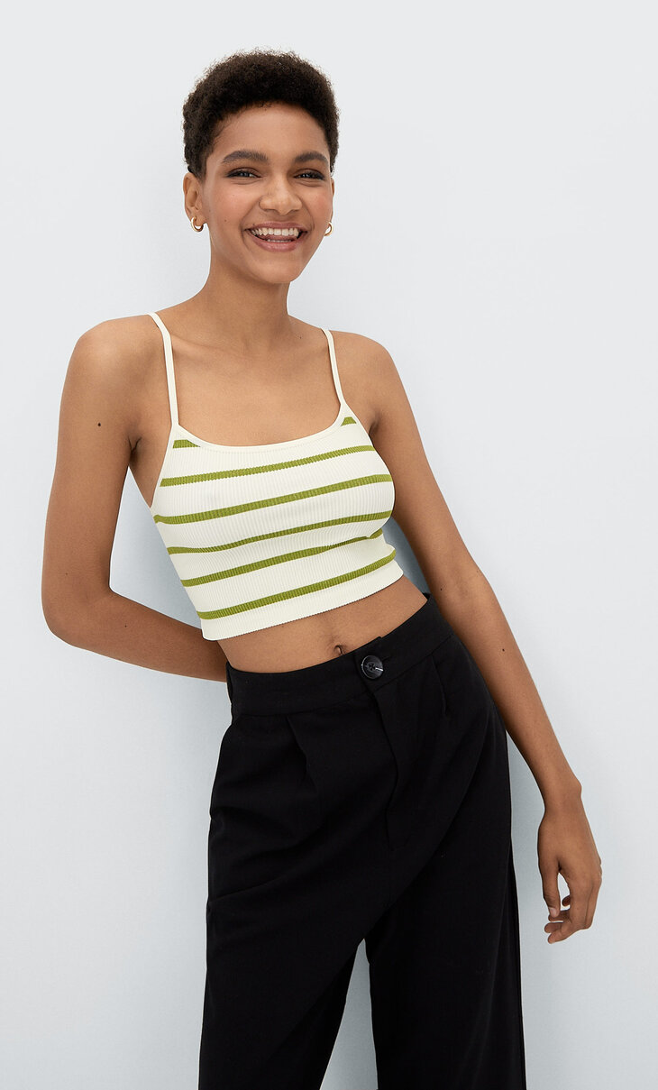 Seamless crop top with straps