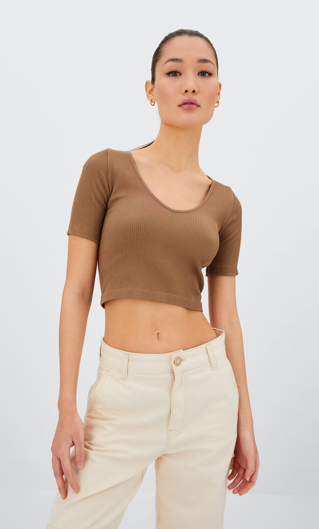 

Stradivarius Nahtloses Shirt Mit V-Ausschnitt Braun L