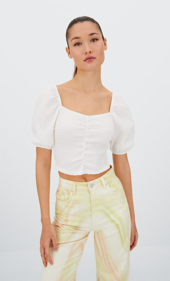 Stradivarius Shirt Mit Herzausschnitt Ecru M