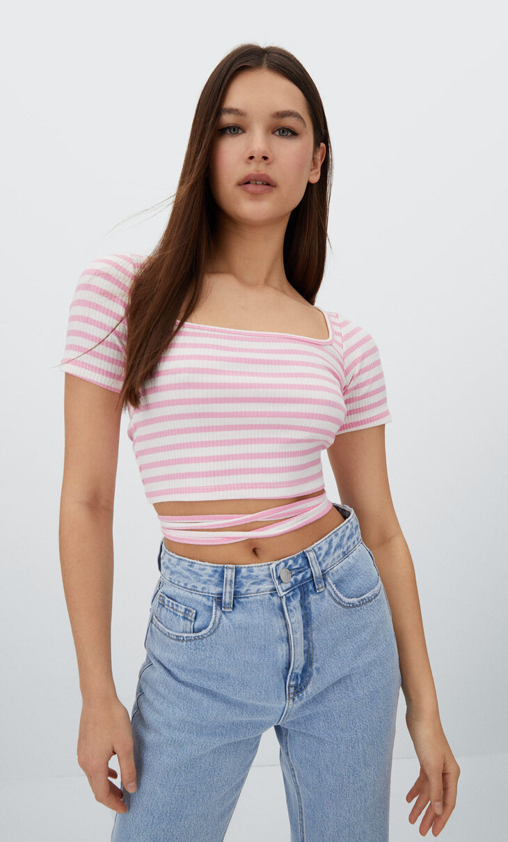 T-shirt with strappy back