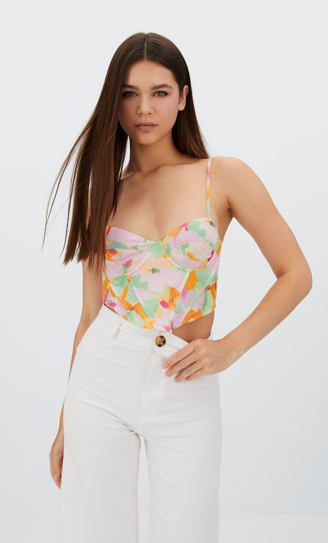 Los tops de moda de Stradivarius para marcar tendencia STR_Corpiño tul tirantes_1