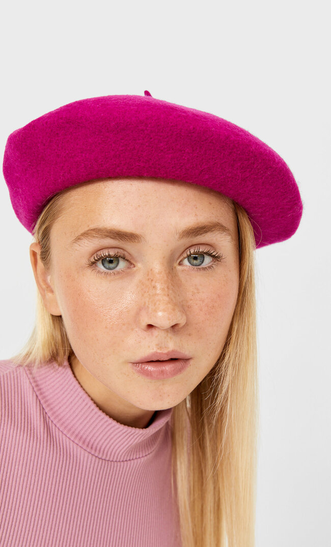 

Stradivarius Beret Basic Purpurowy 103