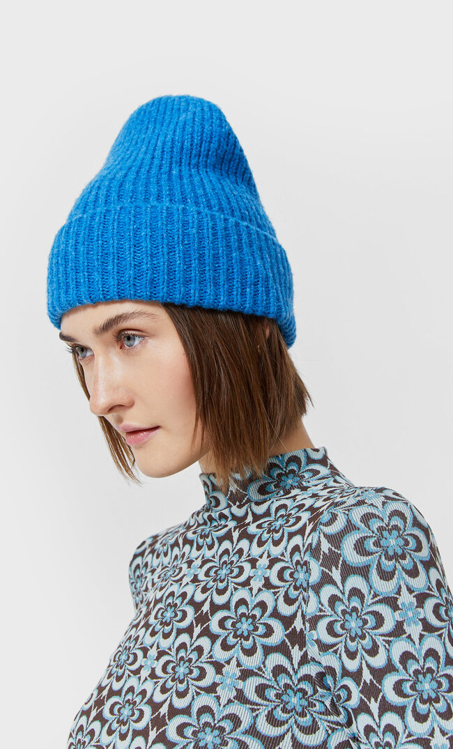 

Stradivarius Basic-Beanie Blau 103