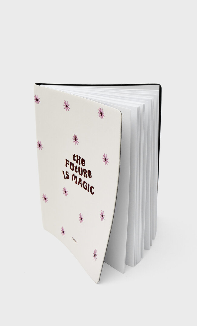 Stradivarius Planner Z Haftem Liliowy 103