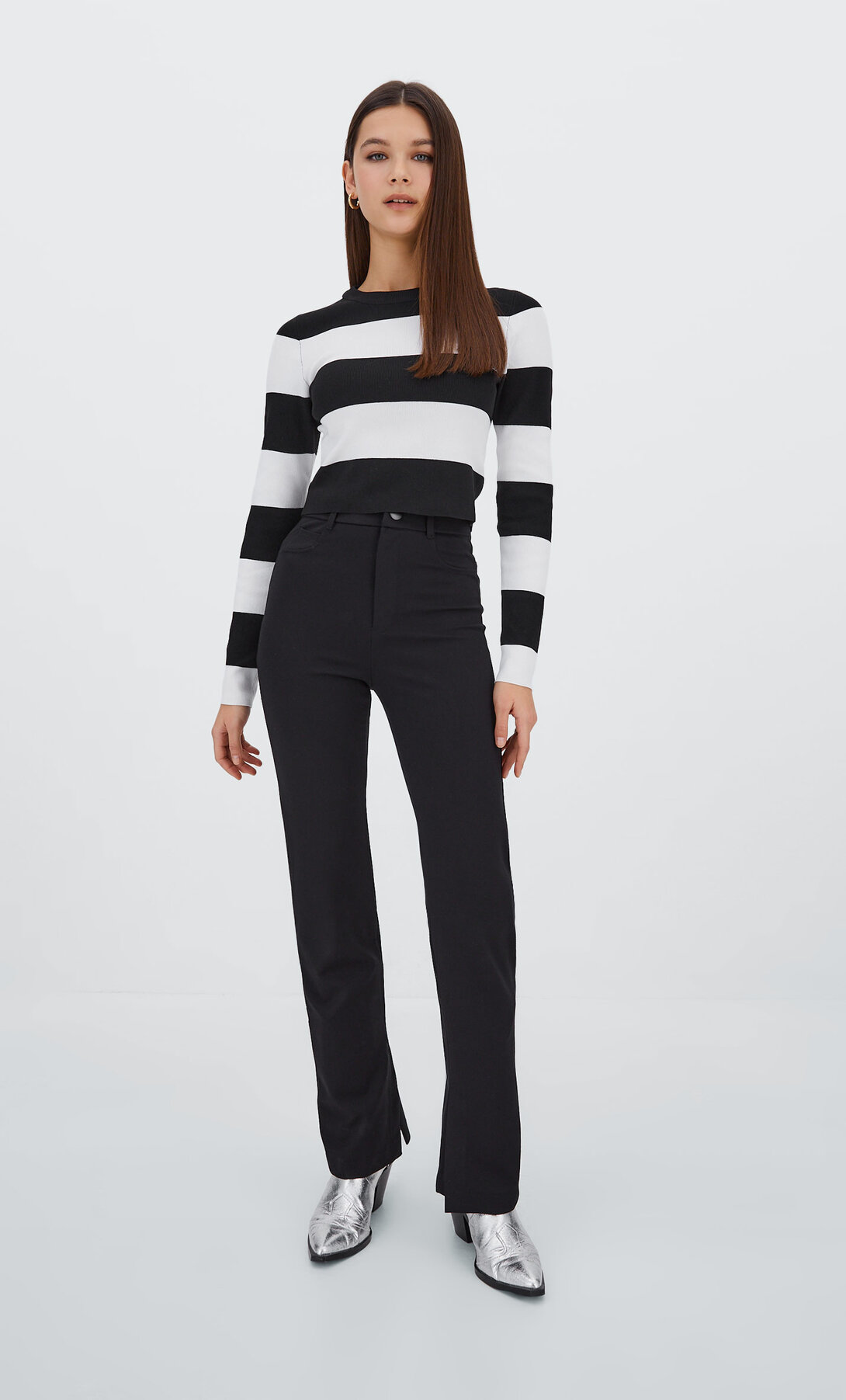 Pantalón flare slit | Stradivarius España