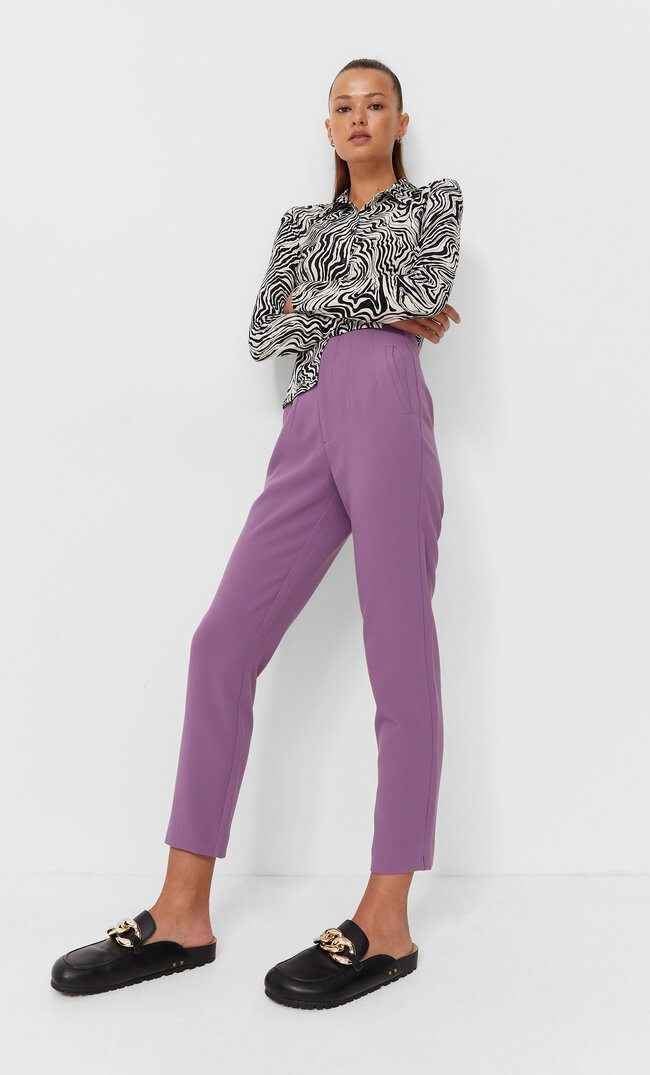 

Stradivarius Stoff-Bundfaltenhose Lila 36