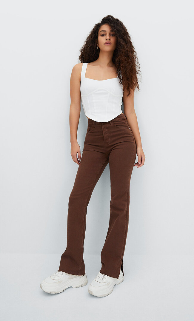 

Stradivarius Jeans-Schlaghose Im Slim-Fit Braun 38