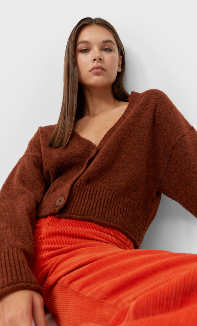

Stradivarius Weicher Cropped-Cardigan Braun M