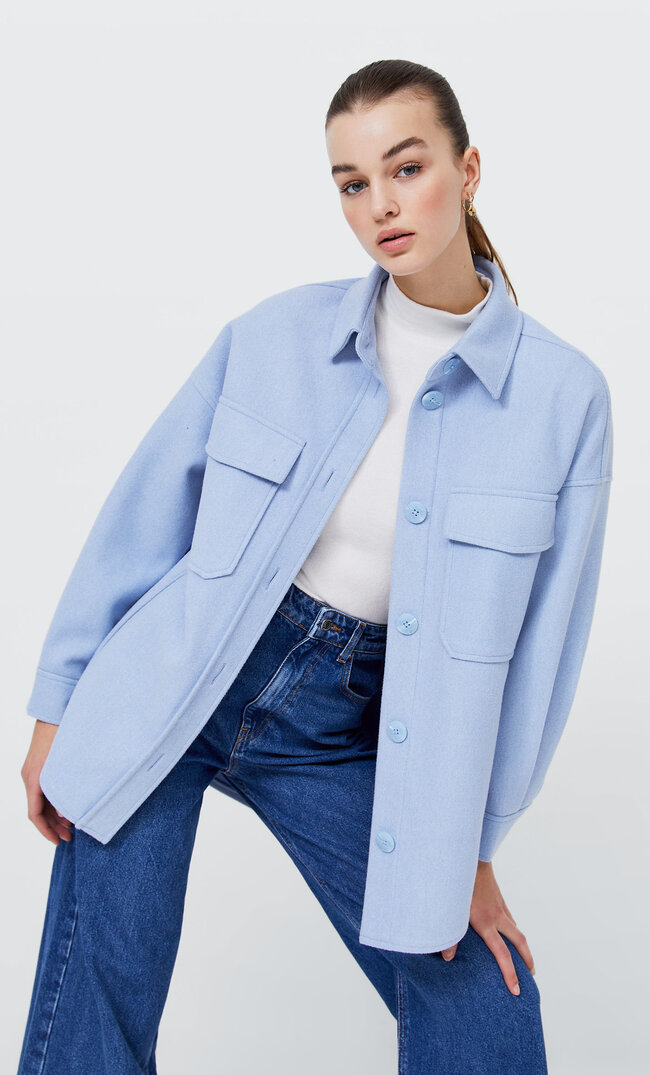 

Stradivarius Oversize-Strick-Hemdjacke Himmelblau Xl