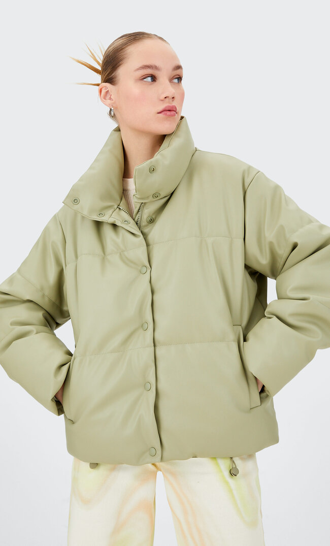 

Stradivarius Puffjacke Aus Kunstleder Grün M