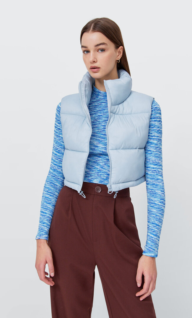 Stradivarius Cropped-Puffweste Himmelblau M