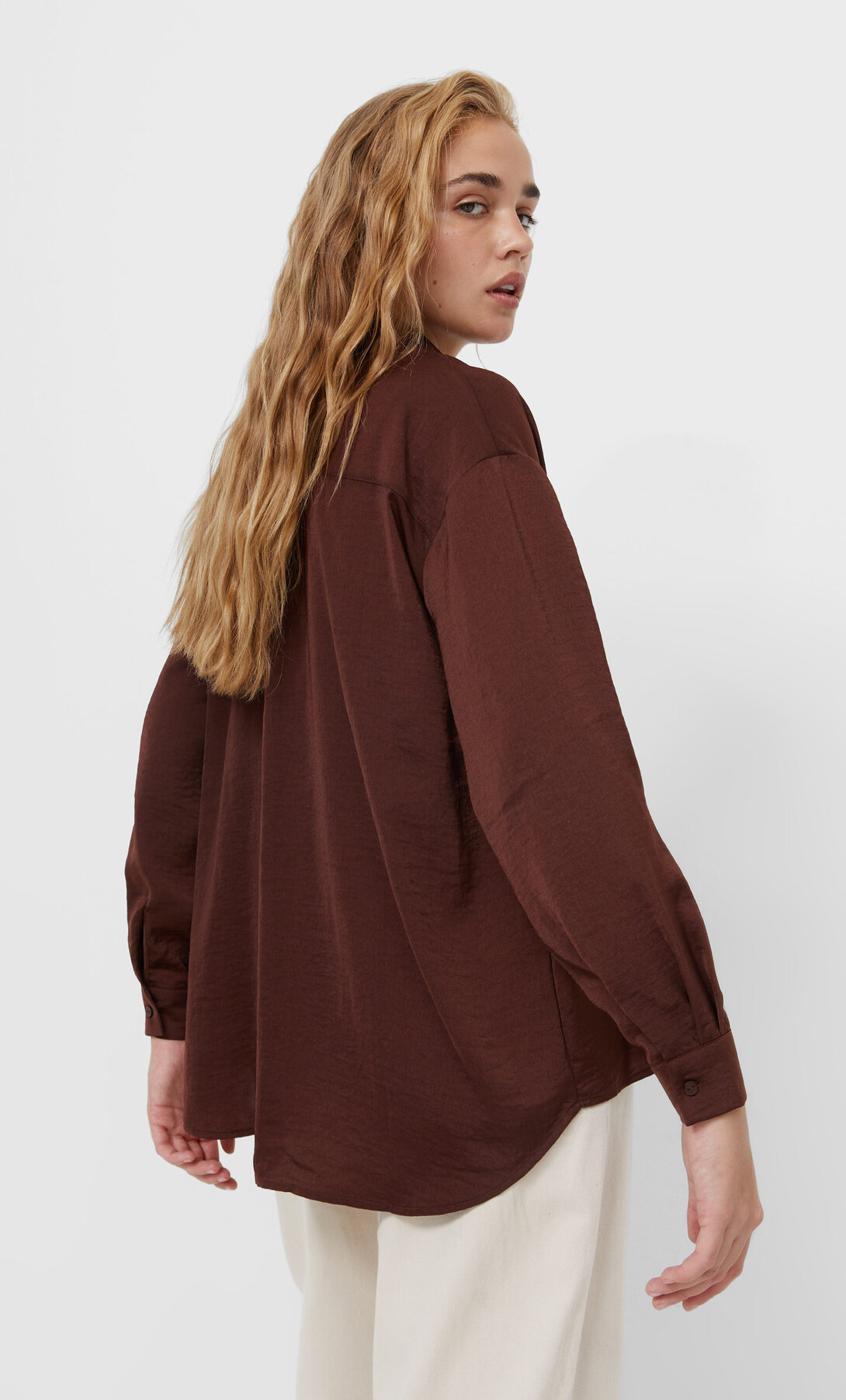 Esta camiseta estampada por 12,99 euros es la más bonita de Stradivarius Stradivarius