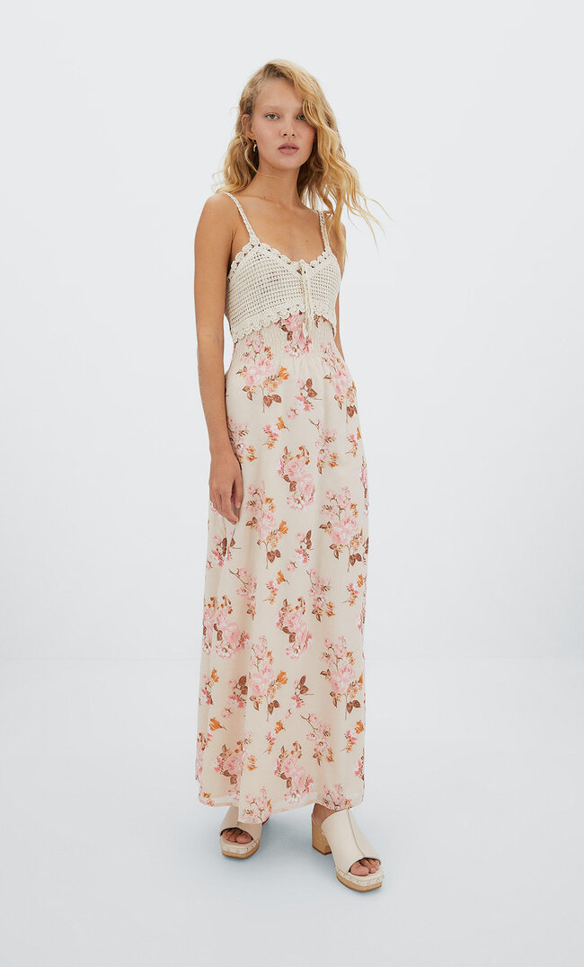 

Stradivarius Langes, Kombiniertes Häkelkleid Steingrau Xs