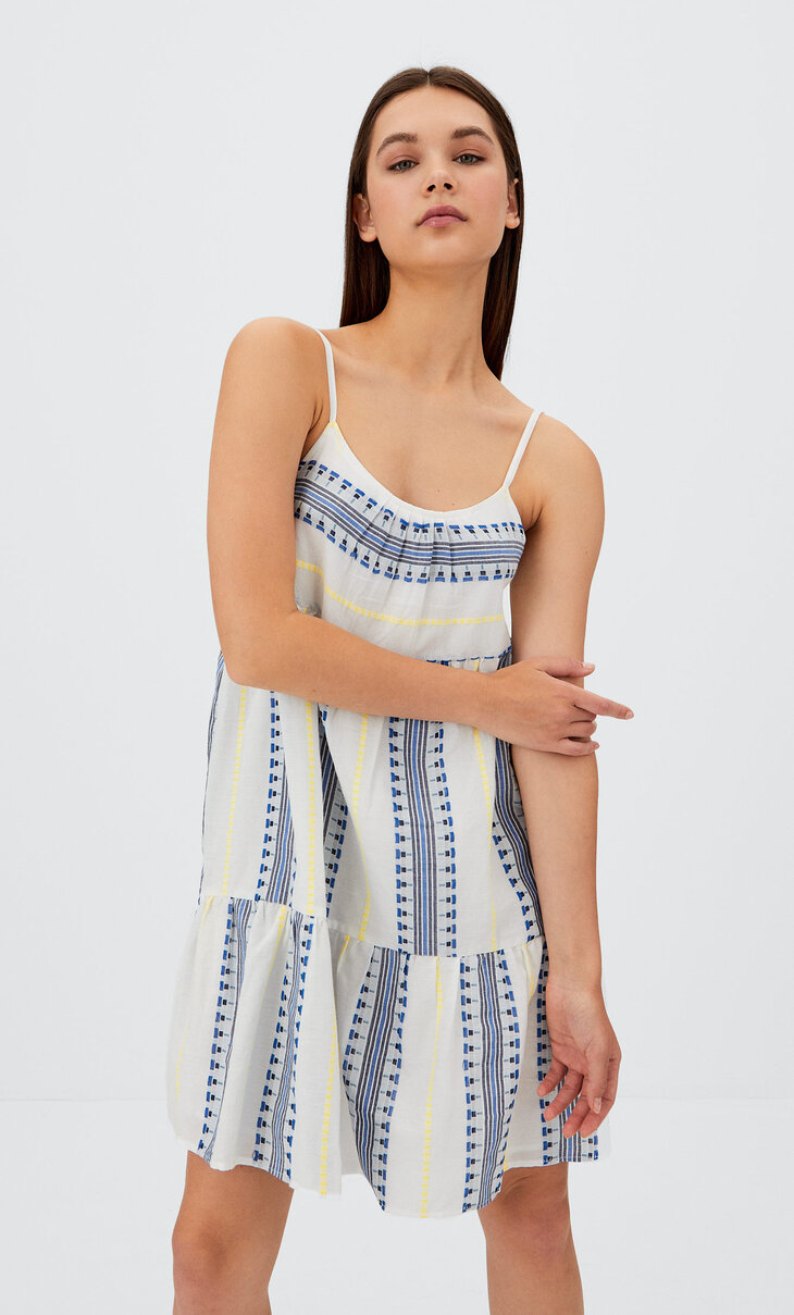 Short dress with a geometric design