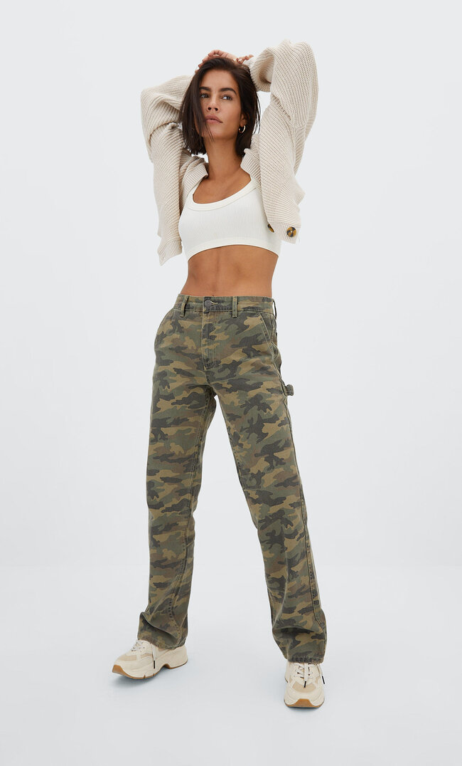 

Stradivarius Spodnie Moro O Prostym Kroju Khaki 36