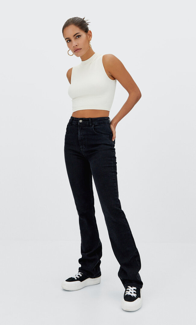 

Stradivarius Jeansy O Prostym Kroju Comfort Fit Czarny Denimowy Sprany 44