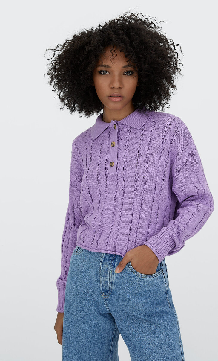 Pletený sveter s polo golierom a vrkočovým vzorom