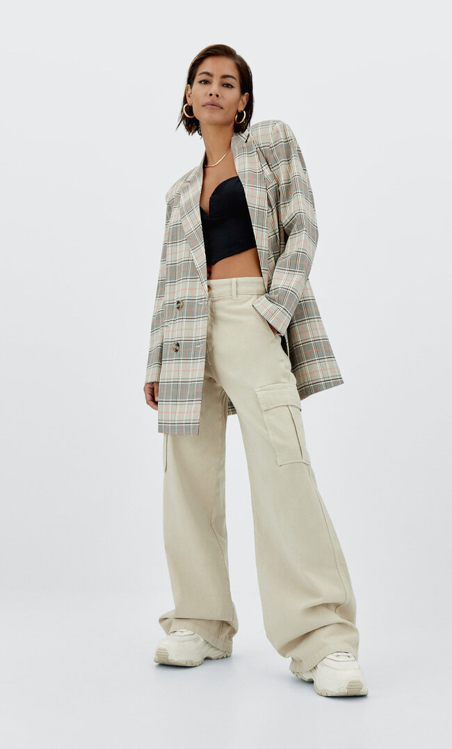 

Stradivarius Zweireihiger Blazer Mit Karomuster Beige Xs