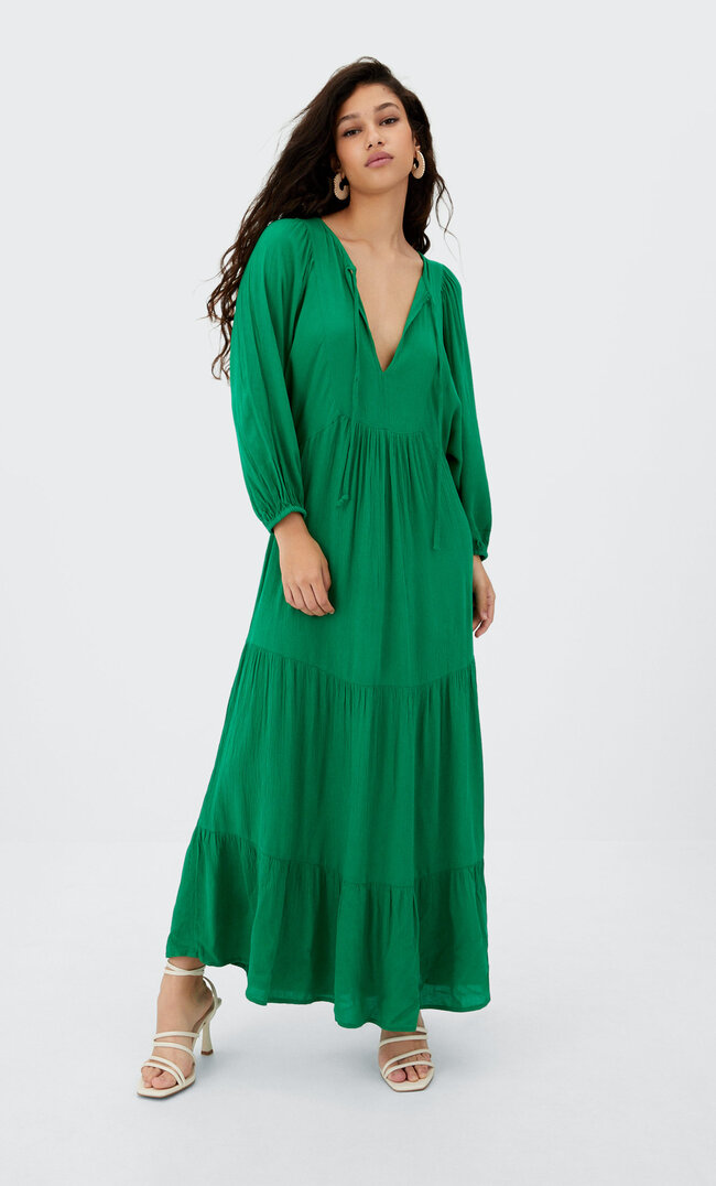 

Stradivarius Langes Crêpe-Kleid Grün S