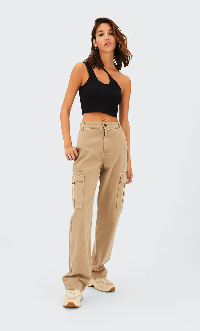 

Stradivarius Cargohose Im Straight-Fit Helles Gelbbraun 40