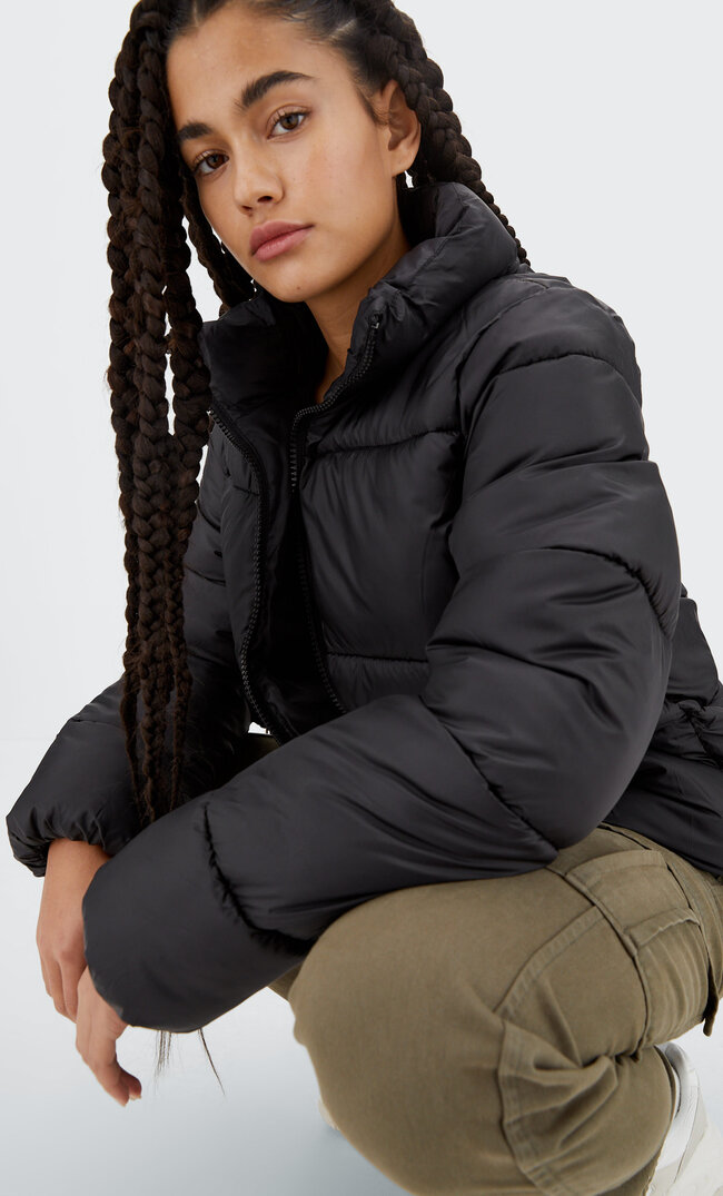 Stradivarius Steppjacke Schwarz M