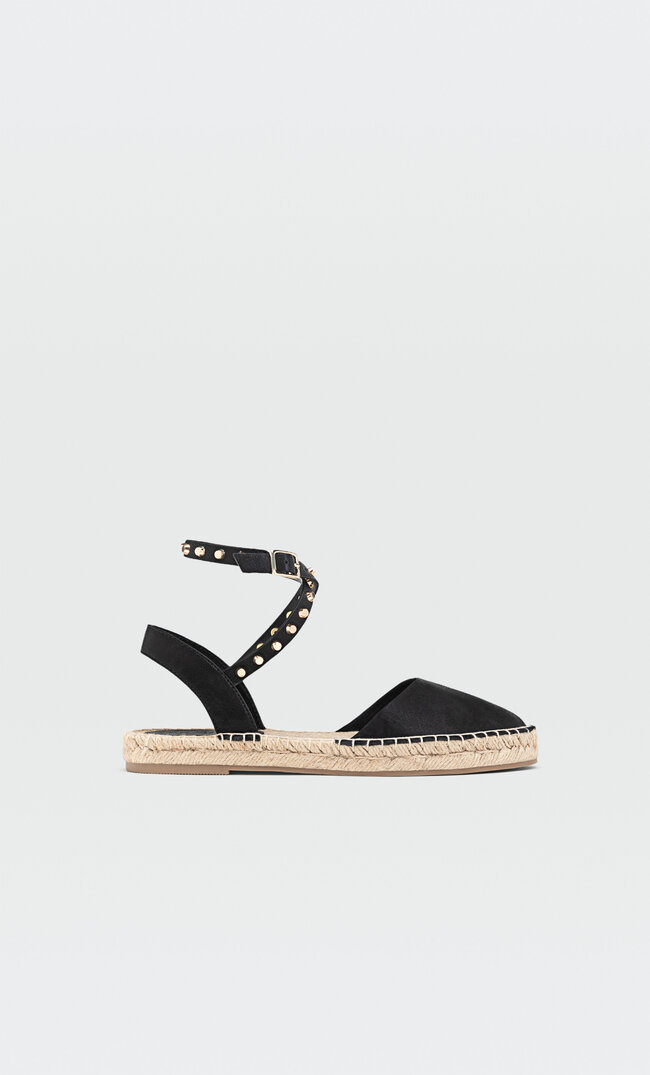 Stradivarius Zapinane Espadryle Z Ćwiekami Czarny 38
