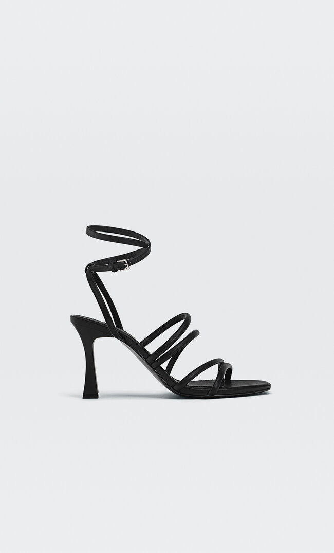 

Stradivarius Riemchensandalen Mit Absatz Schwarz 36